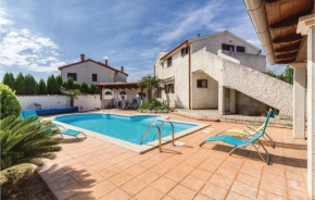 Awesome Apartment In Banjole With Wifi